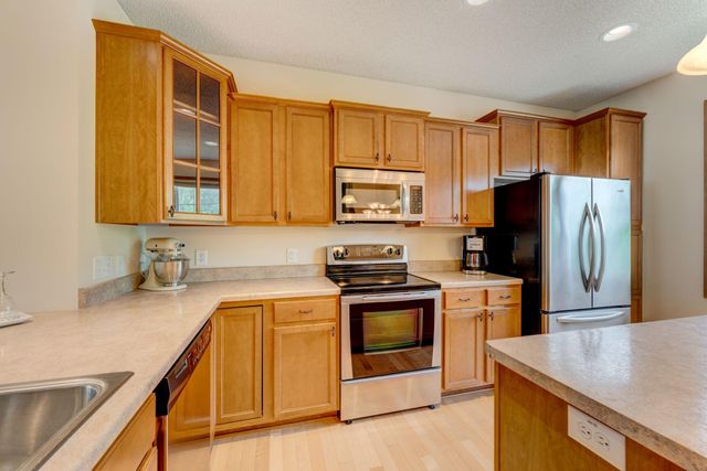 11939 Emery Village Drive N 2, Champlin, MN 55316
