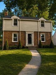 1124 E 5th Street, Royal Oak, MI 48067