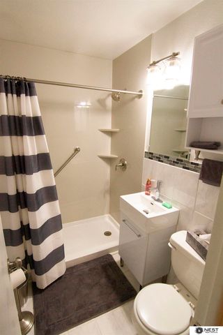 2951 N 70 Street, Lincoln, NE 68507