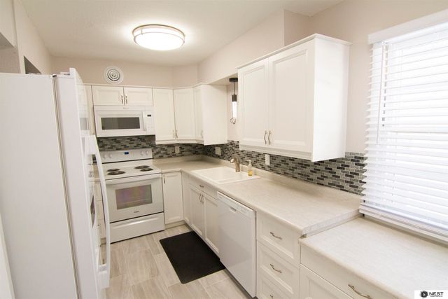 2951 N 70 Street, Lincoln, NE 68507