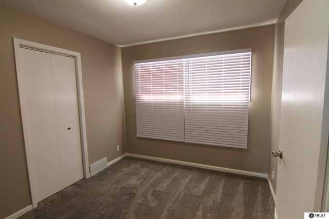 2951 N 70 Street, Lincoln, NE 68507