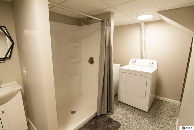 2951 N 70 Street, Lincoln, NE 68507