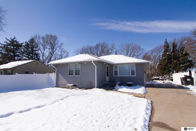 2951 N 70 Street, Lincoln, NE 68507