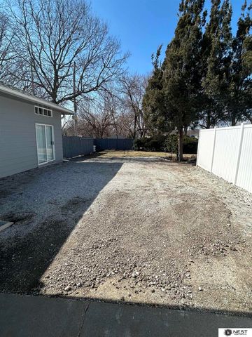 2951 N 70 Street, Lincoln, NE 68507