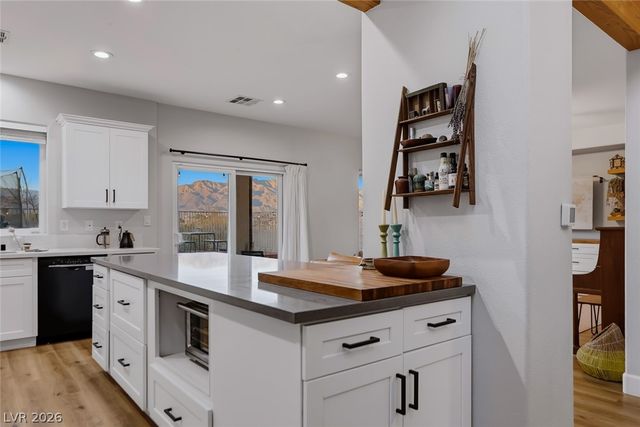 7124 Estrella De Mar Avenue, Las Vegas, NV 89131