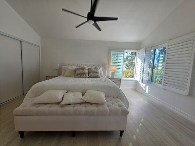 240 Nice 302, Newport Beach, CA 92663