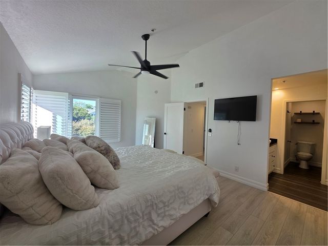 240 Nice 302, Newport Beach, CA 92663