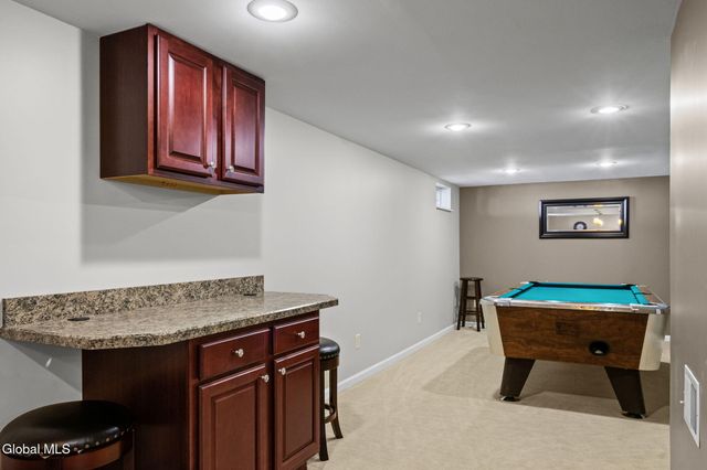 18 Mockingbird Lane, Queensbury, NY 12804
