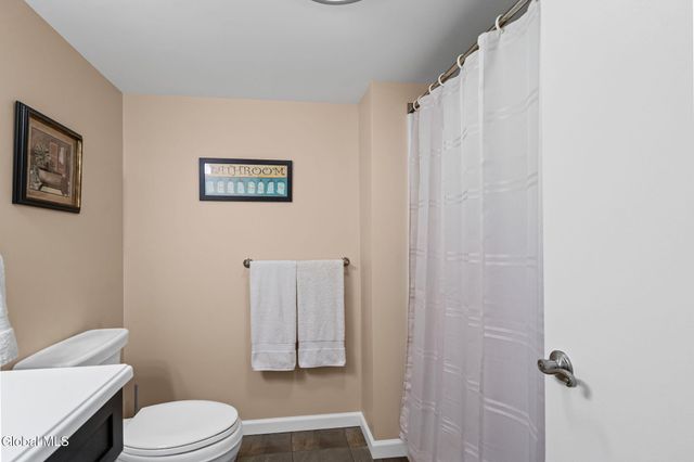 18 Mockingbird Lane, Queensbury, NY 12804
