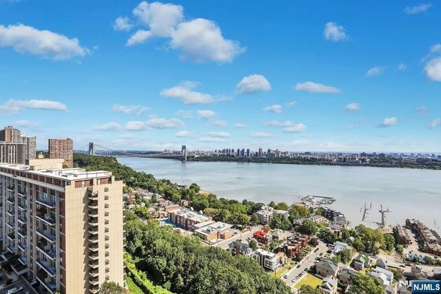 6 Horizon Road 1907, Fort Lee, NJ 07024