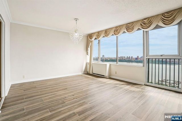 6 Horizon Road 1907, Fort Lee, NJ 07024