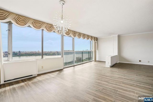 6 Horizon Road 1907, Fort Lee, NJ 07024