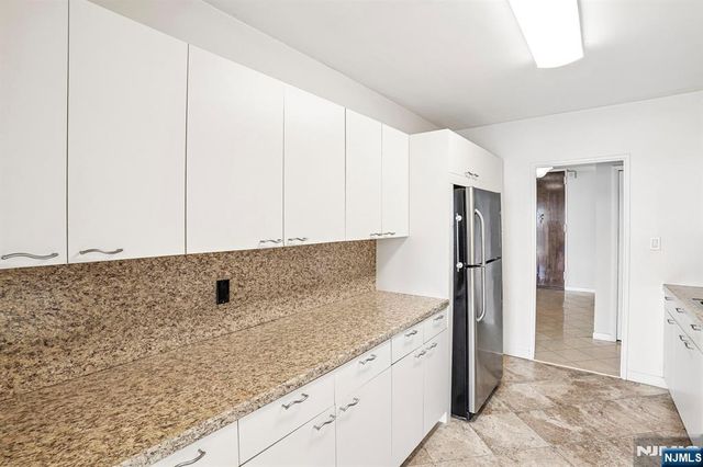 6 Horizon Road 1907, Fort Lee, NJ 07024