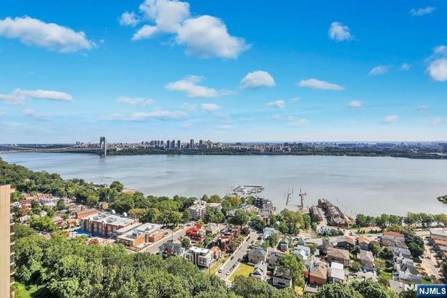 6 Horizon Road 1907, Fort Lee, NJ 07024