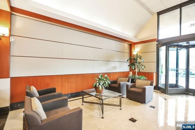6 Horizon Road 1907, Fort Lee, NJ 07024