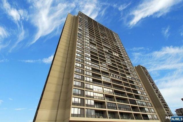6 Horizon Road 1907, Fort Lee, NJ 07024