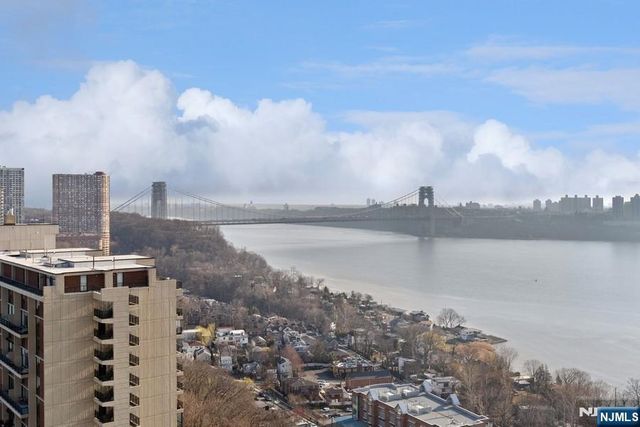 6 Horizon Road 1907, Fort Lee, NJ 07024