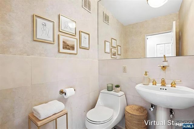 6 Horizon Road 1907, Fort Lee, NJ 07024