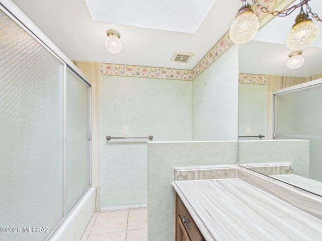 2426 N Shade Tree Circle, Tucson, AZ 85715