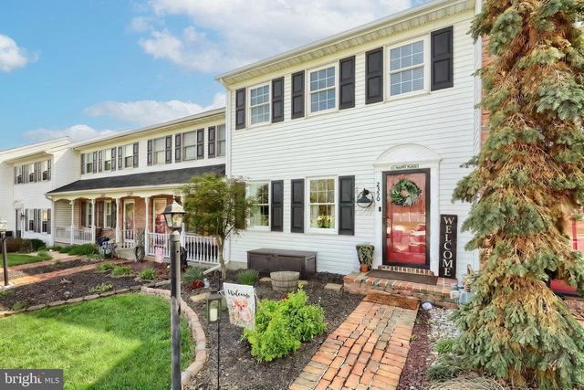 2350 WOODMONT DR, York, PA 17404