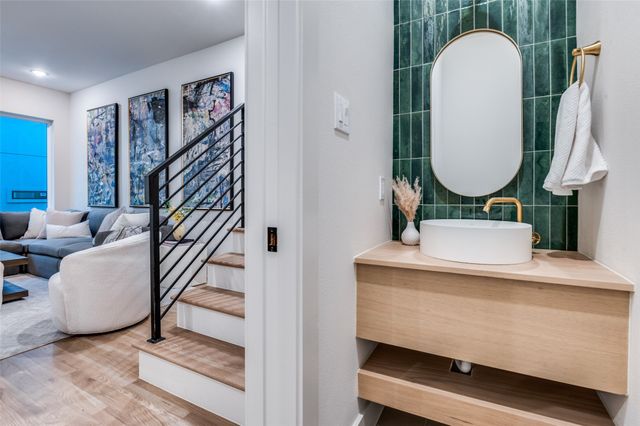 2906 Hawthorne Avenue 104, Dallas, TX 75219