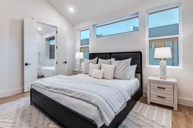 2906 Hawthorne Avenue 104, Dallas, TX 75219