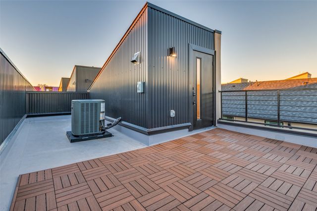2906 Hawthorne Avenue 104, Dallas, TX 75219