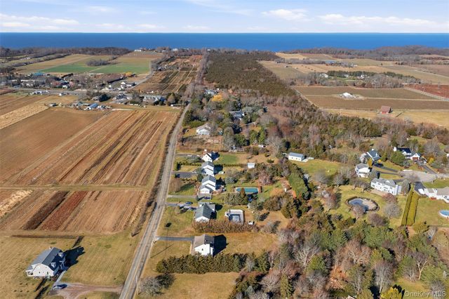 5750 Aldrich Lane, Mattituck, NY 11952