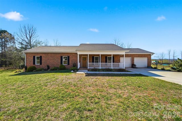 976 Amherst Road, Morganton, NC 28655