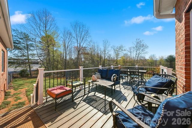 976 Amherst Road, Morganton, NC 28655