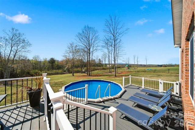 976 Amherst Road, Morganton, NC 28655