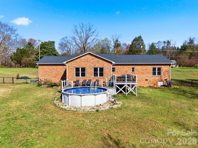 976 Amherst Road, Morganton, NC 28655