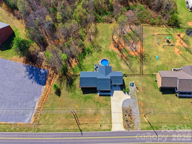976 Amherst Road, Morganton, NC 28655