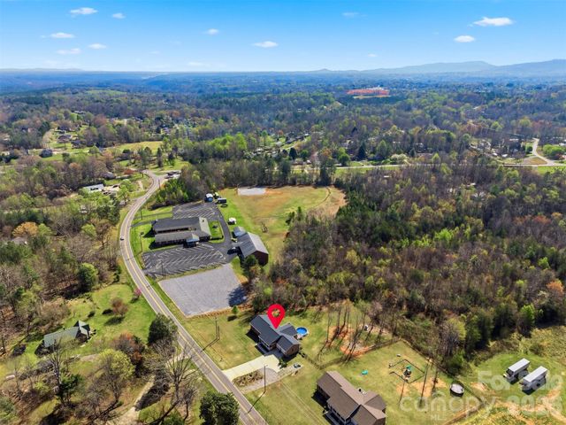 976 Amherst Road, Morganton, NC 28655