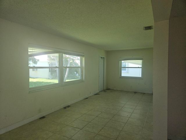 1598 SW 13TH Terrace, Boynton Beach, FL 33426