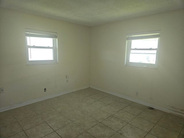 1598 SW 13TH Terrace, Boynton Beach, FL 33426