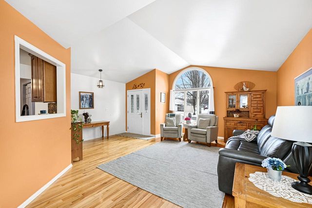 361 S Buckingham BOULEVARD, Whitewater, WI 53190