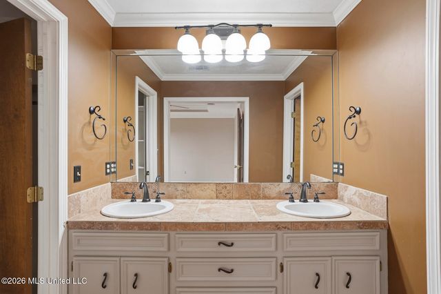 222 Greenfield Place, Brandon, MS 39047