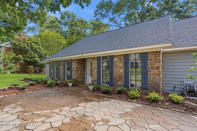 222 Greenfield Place, Brandon, MS 39047