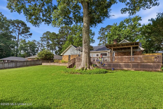 222 Greenfield Place, Brandon, MS 39047