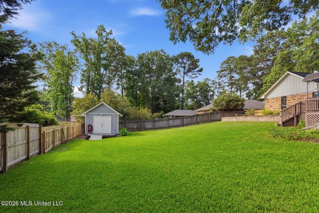 222 Greenfield Place, Brandon, MS 39047