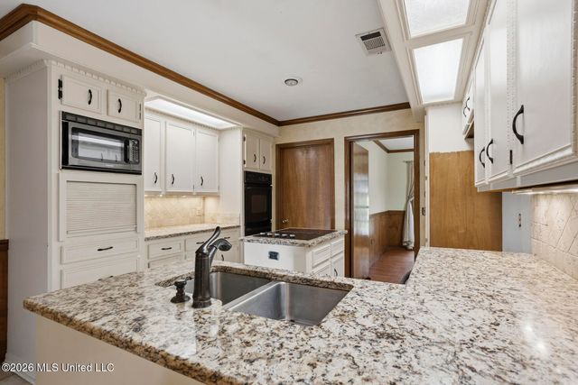 222 Greenfield Place, Brandon, MS 39047
