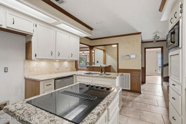 222 Greenfield Place, Brandon, MS 39047