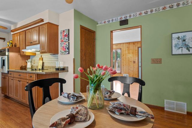 2121 Radatz Avenue, Maplewood, MN 55109