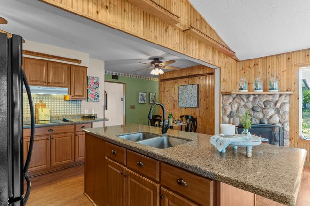 2121 Radatz Avenue, Maplewood, MN 55109