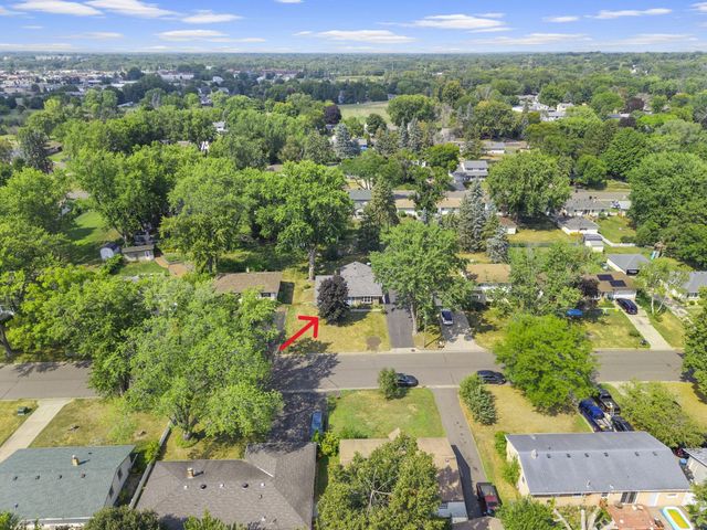 2121 Radatz Avenue, Maplewood, MN 55109