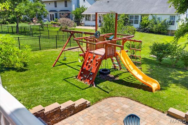 2 Democracy Circle, O'fallon, MO 63368