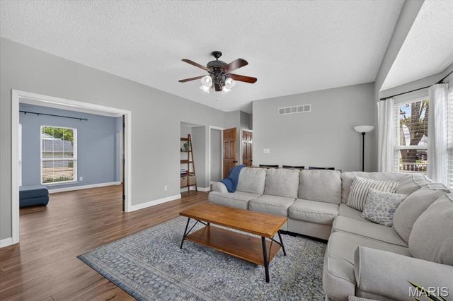 2 Democracy Circle, O'fallon, MO 63368