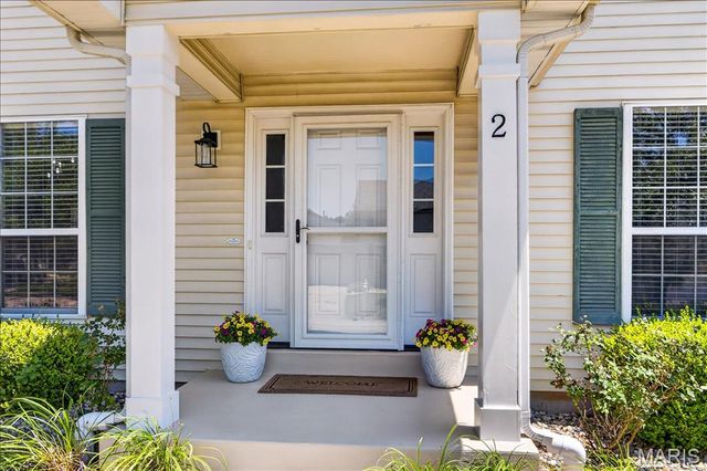2 Democracy Circle, O'fallon, MO 63368