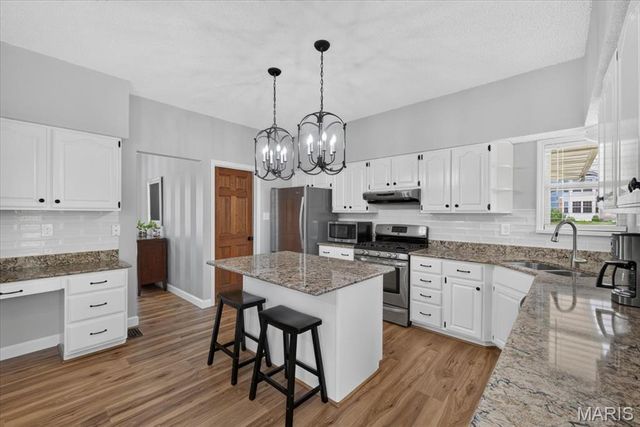 2 Democracy Circle, O'fallon, MO 63368